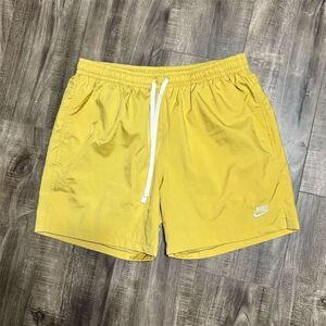 Nike Men's Yellow Woven Lined Flow Shorts Size L Elastic Waistband